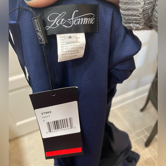 NWT La Femme Wedding Lace Rhinestone Classic Fitted Special Occasion Dress - Picture 14 of 16